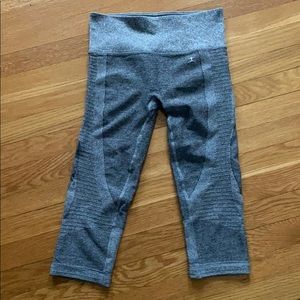 Grey Danskin capris leggings